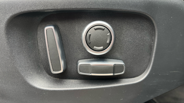 Land Rover Range Rover Evoque 1.5 P300e R-Dynamic SE 5dr Auto Hatchback